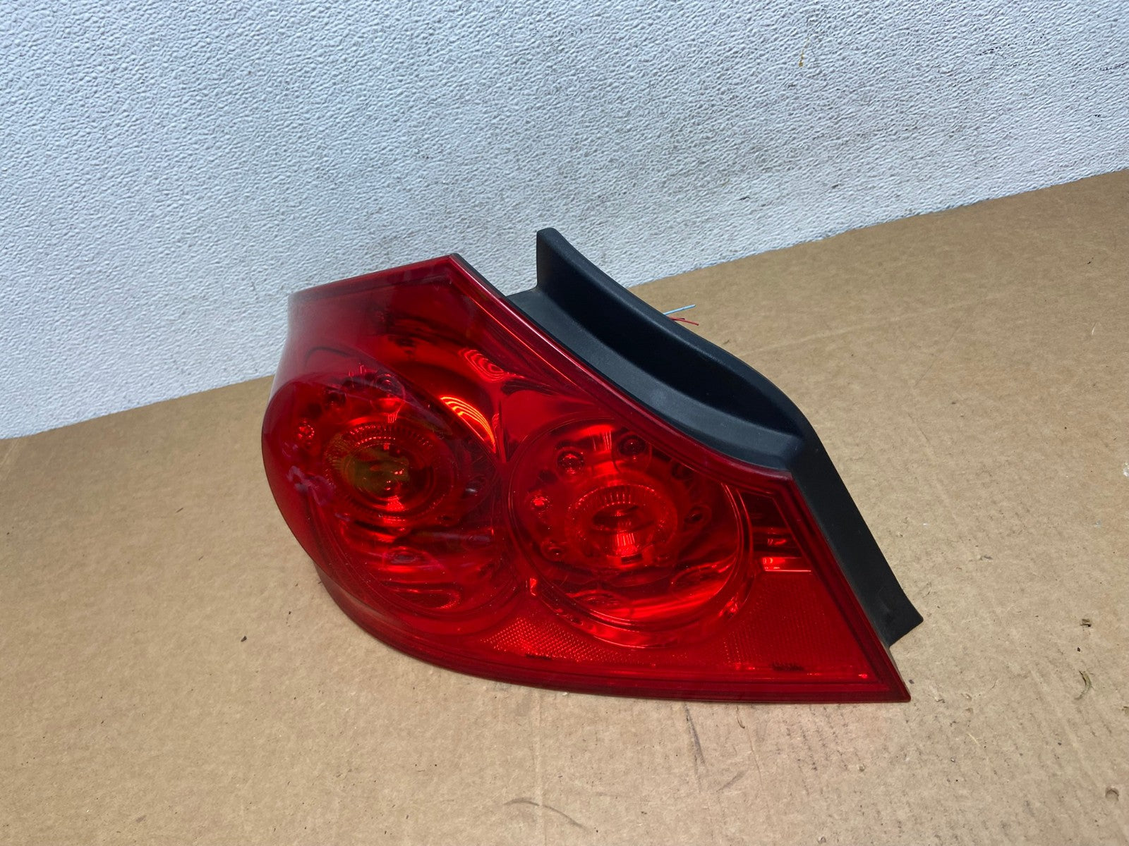 2007 to 2013 Infiniti G35 G37 Sedan Left Driver LH Side Tail Light AD5496 LK1