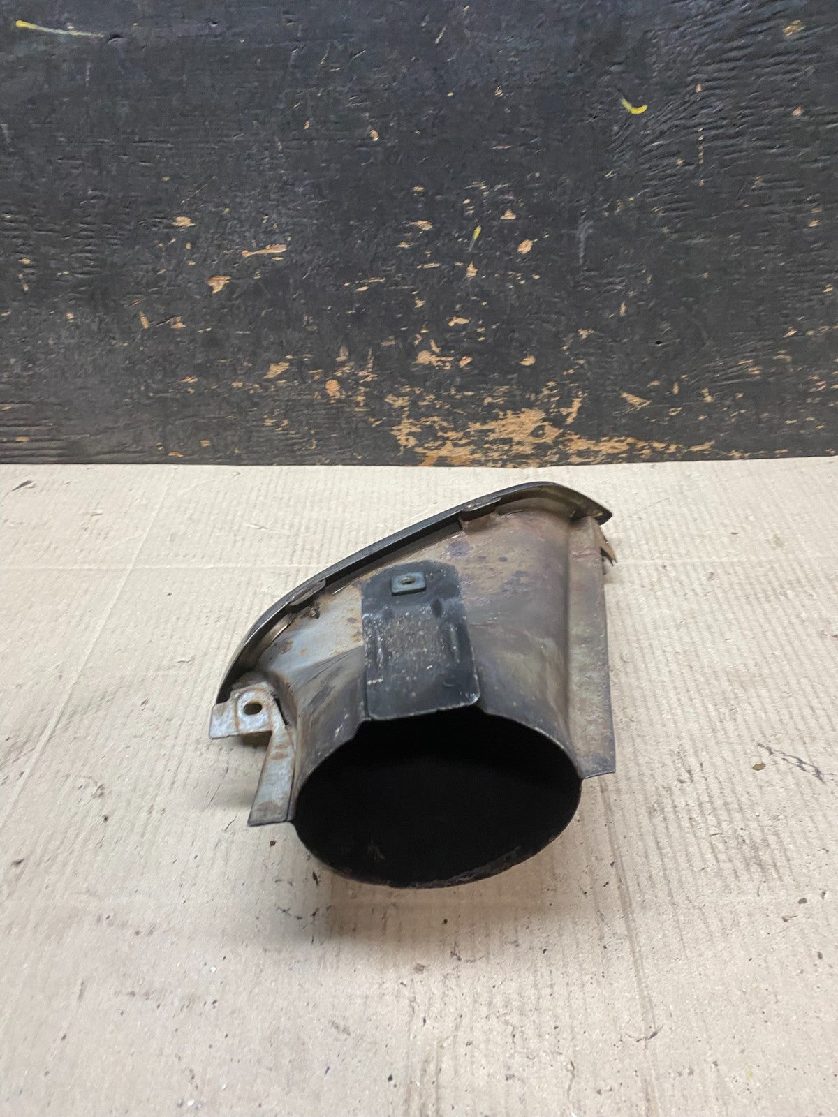 2013 to 2016 Ford Fusion Rear Left Cylinder Exhaust Pipe Cover Trim X2876 DG2