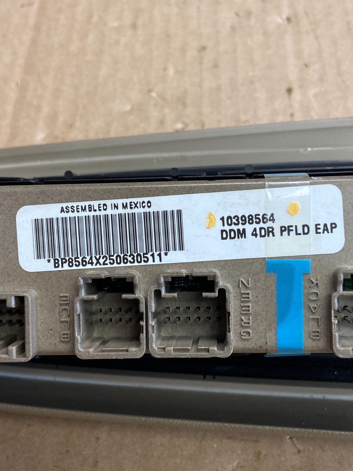 2003-2006 Cadillac Escalade Master Left Driver Power Window Switch AH5582 DW4