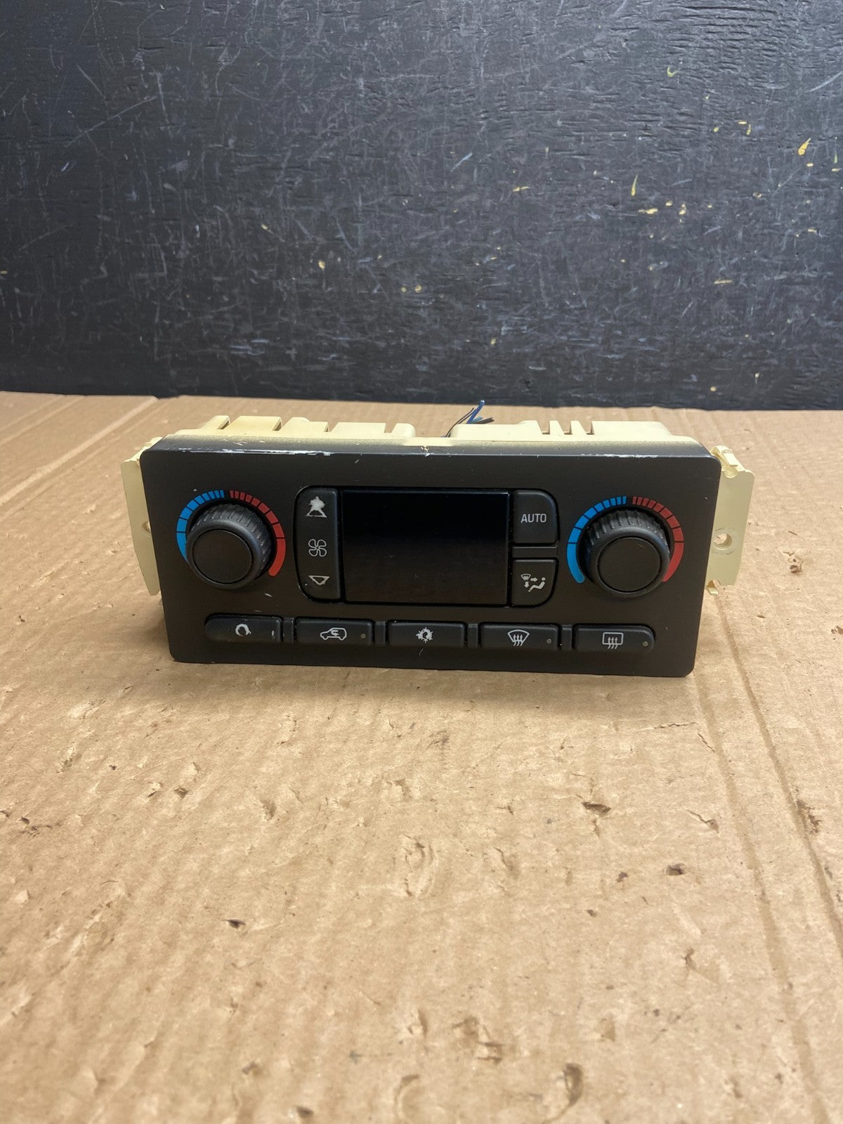 2003-2007 GMC Envoy Tahoe GMC Sierra A/C Climate Control A/C af6315 DG0