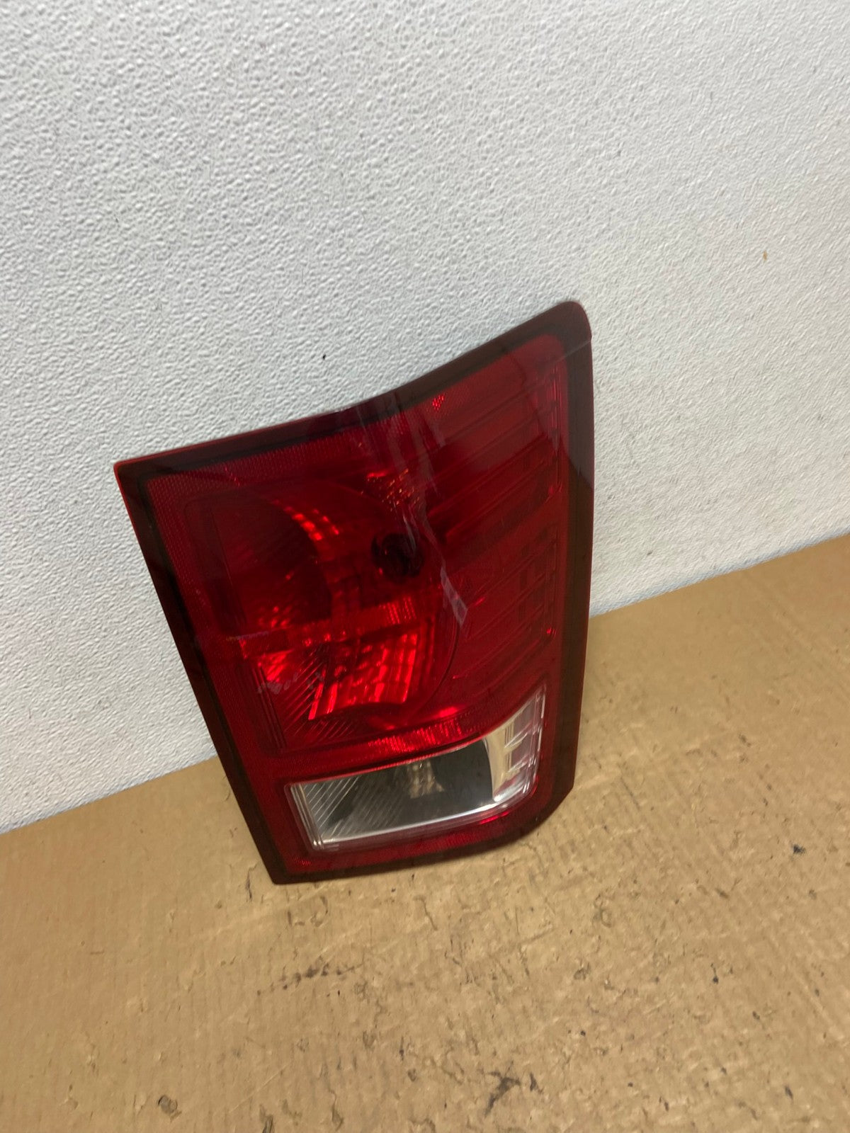 2007 to 2010 Jeep Grand Cherokee Right Passenger Tail Light AC8223 LK2