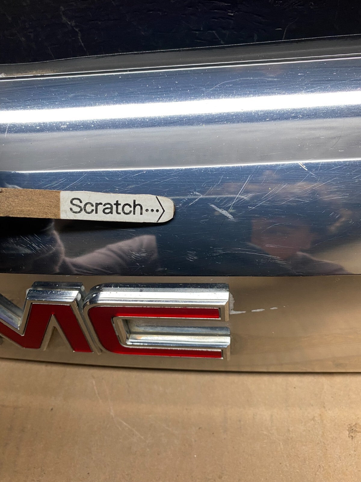 2011-2015 GMC Terrain Tailgate Chrome Finish Molding with Camera Oem E32203