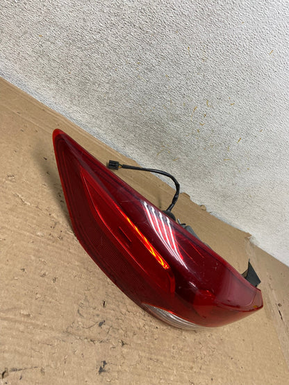 2017 to 2018 Hyundai Elantra Left Driver LH Side Tail Light AH9135 LK2
