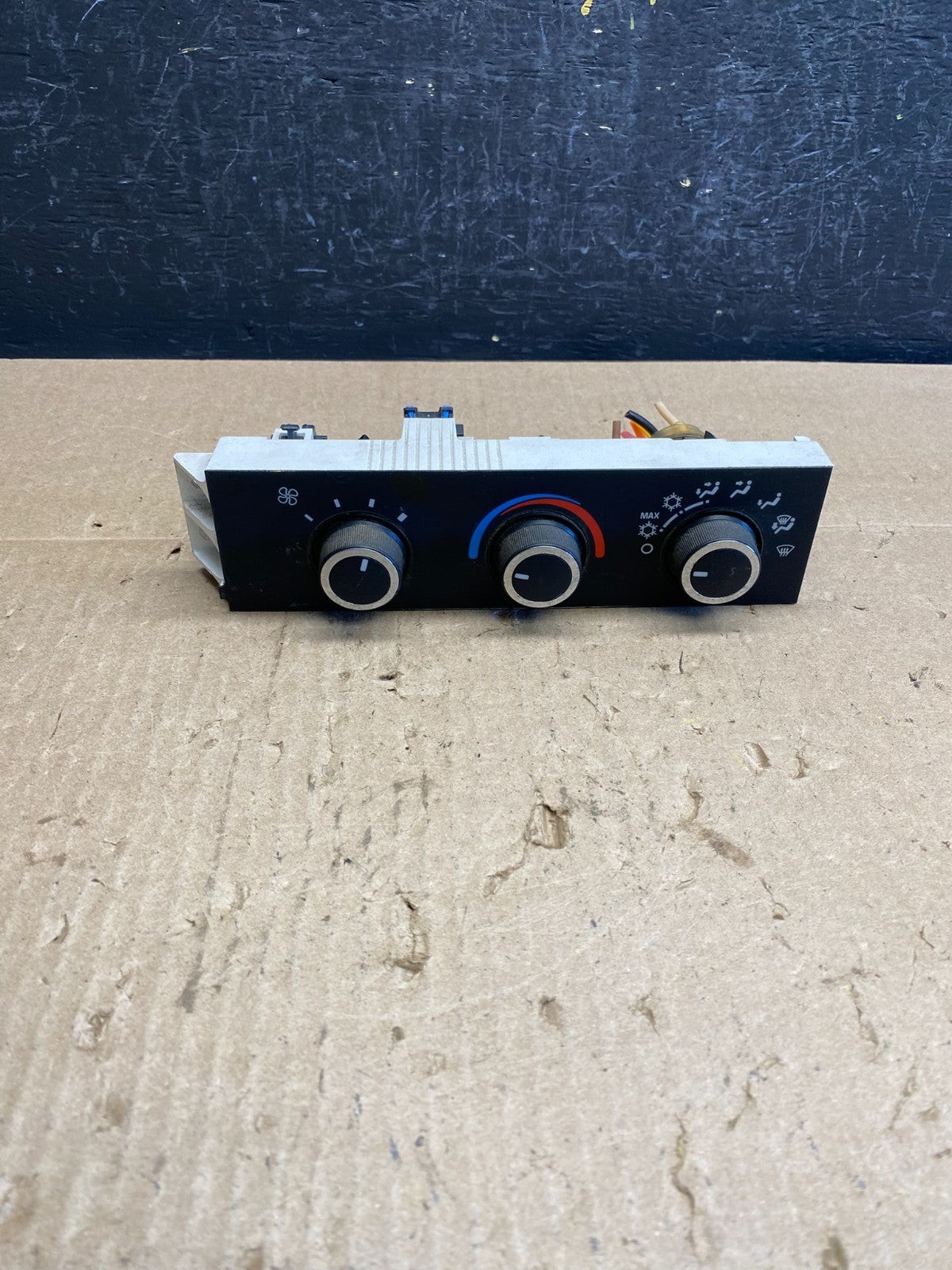 2008-2010 Chevrolet Express 1500 2500 3500 Climate Control Panel AC6706 DG0