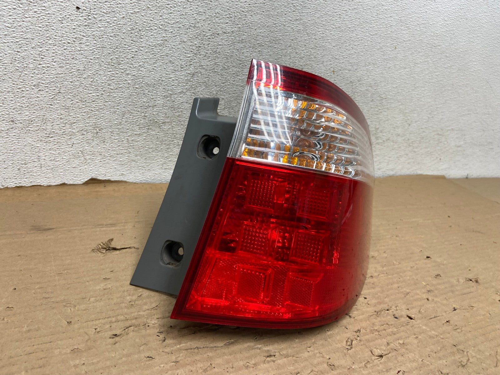 2005 2006 2007 Honda Odyssey Right Passenger RH Side Tail Light AG8336 LK1