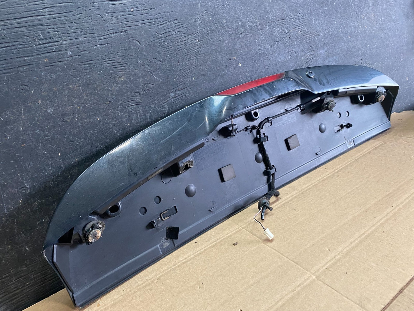 2011 to 2013 Jeep Grand Cherokee Rear Spoiler Wing OEM Y9303 DG8