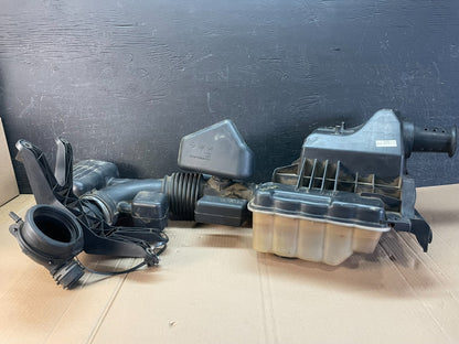 2009 to 2010 Ford Expedition Air Intake Cleaner Box Coolant Bottle ad8611 DG5