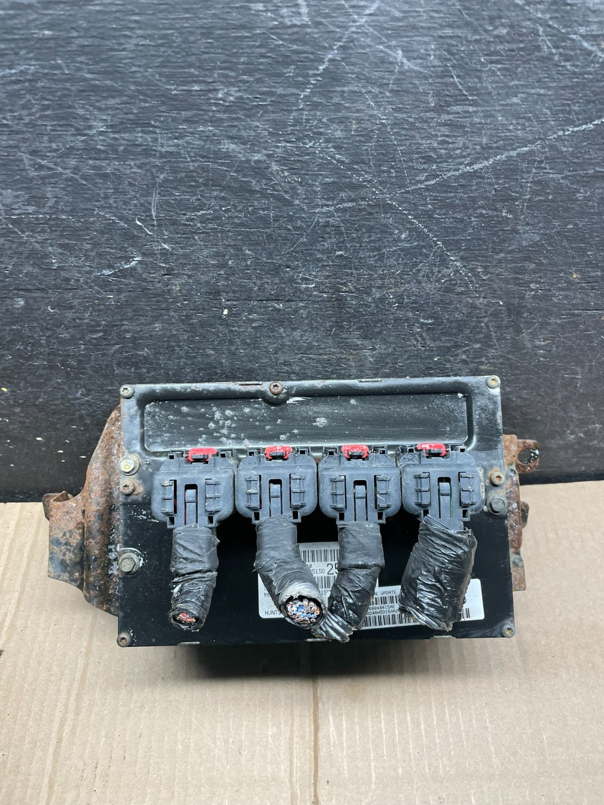2010 Dodge Caravan Town & Country Engine Computer ECU OEM x4029 DG0