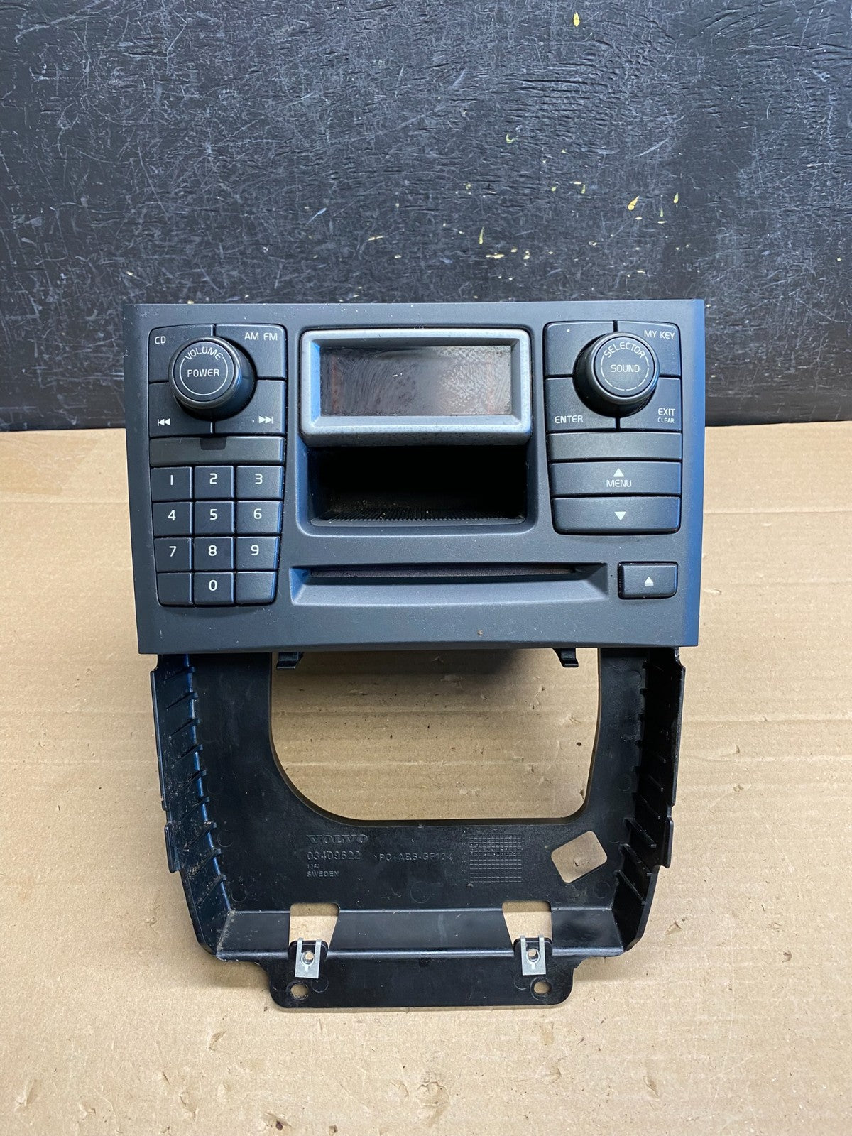 2003 to 2006 Volvo XC90 Center AM/FM Radio Panel Bezel AG5195 DG0