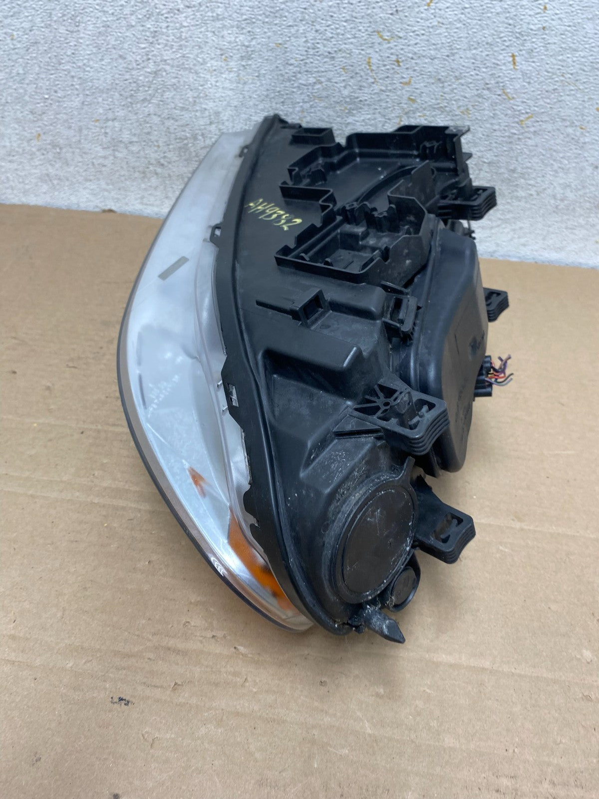 2008 to 2013 Volvo XC70 V70 S80 Right Passenger Side Halogen Headlight AH9382 DW6