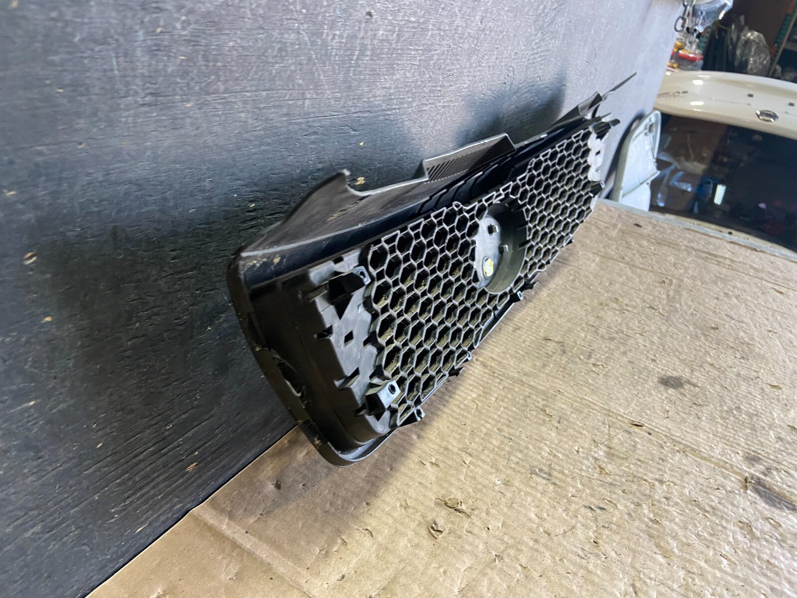 2010 to 2013 Kia Forte Koup Black Front Upper Bumper Grill Grille O6134 DG8