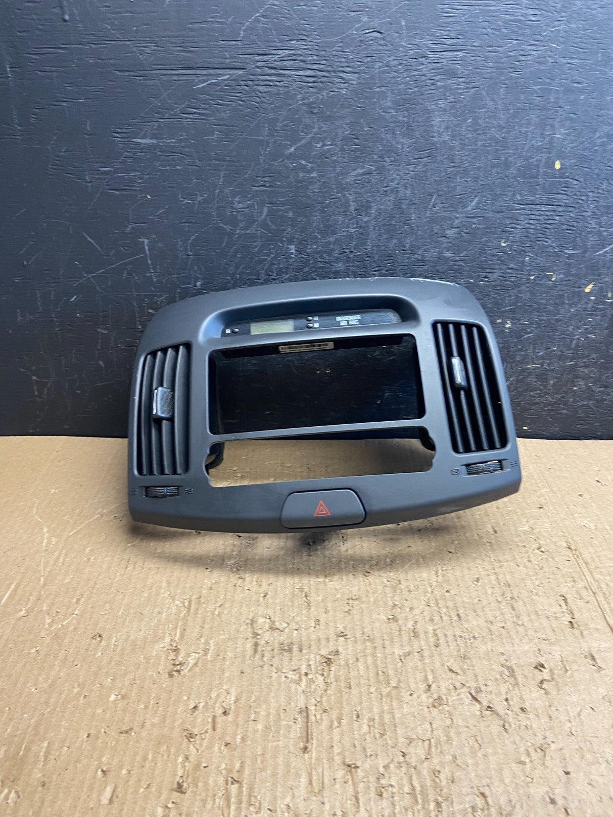 2007-2010 Hyundai Elantra Radio Heat AC Climate Control Air Vent Bezel AF1550 DG0