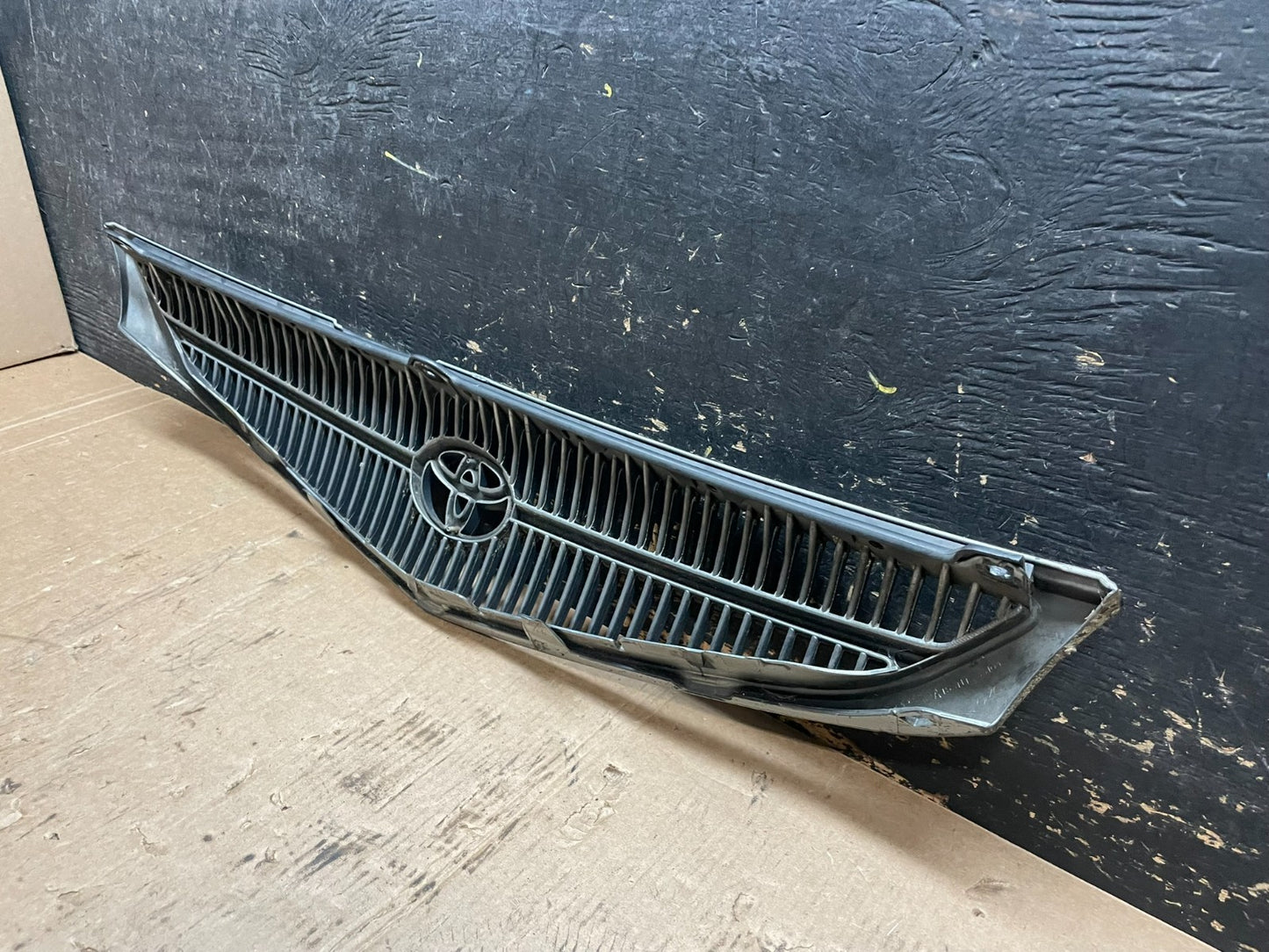 1999 2000 2001 Toyota Solara Front Upper Grill Grille OEM Z5981 DG9