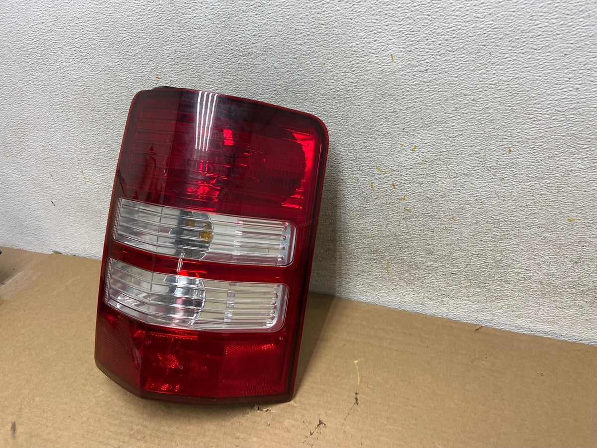 2008 to 2012 Jeep Liberty Right Passenger RH Side Tail Light AH4173 LK2