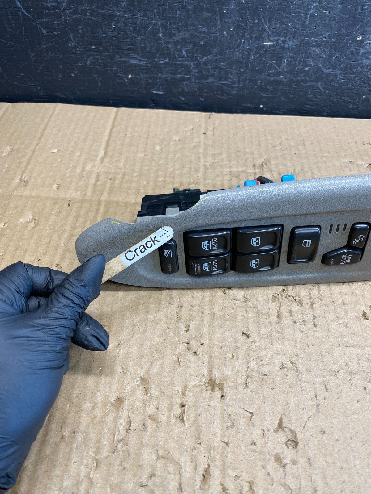 2002-2005 Chevrolet Trailblazer Left Driver Window Control Switch ac9620 DG2
