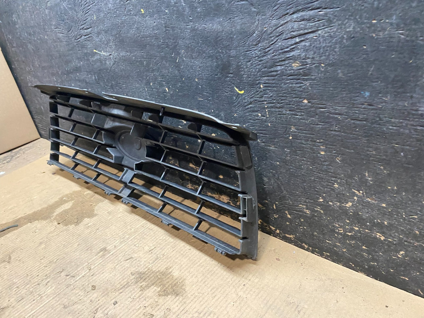 2006 to 2008 Subaru Forester Front Upper Grill Grille Oem X3218 DG8
