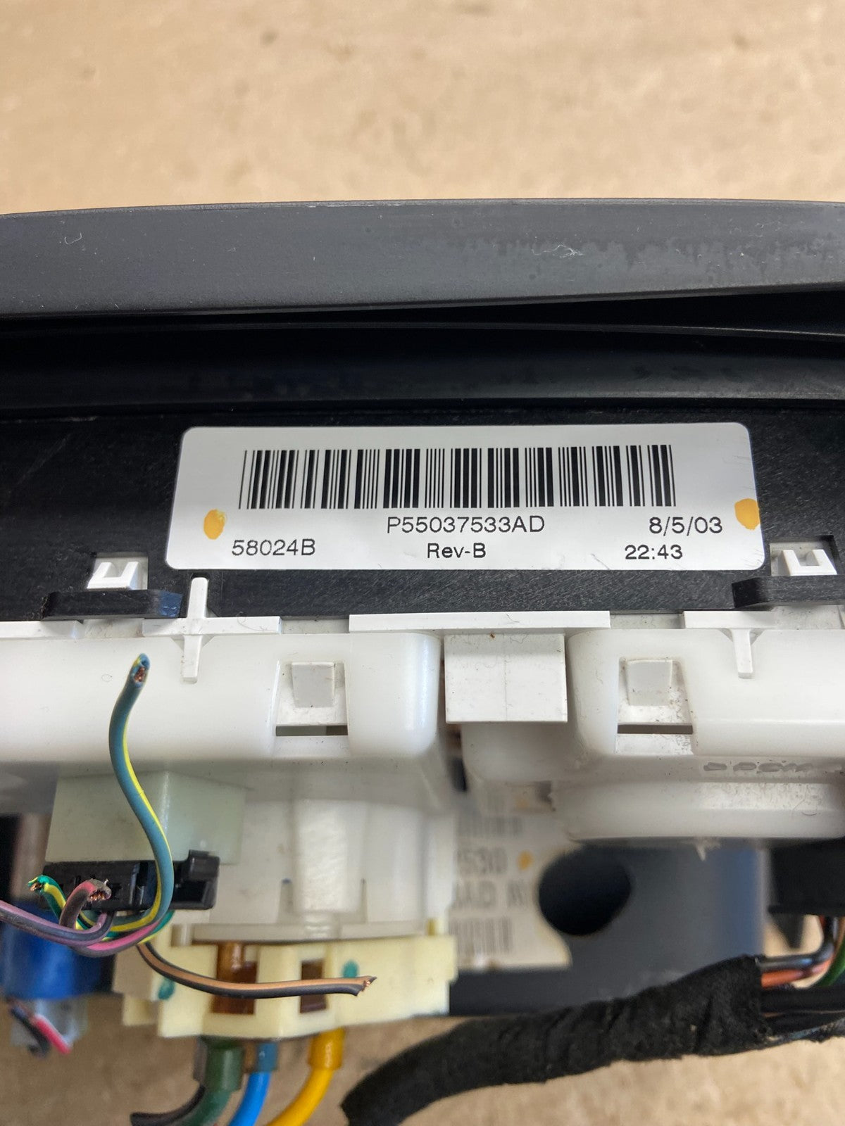 2004 to 2006 Jeep Liberty Dash Climate Temperature Control Radio Bezel AH5156 DG4