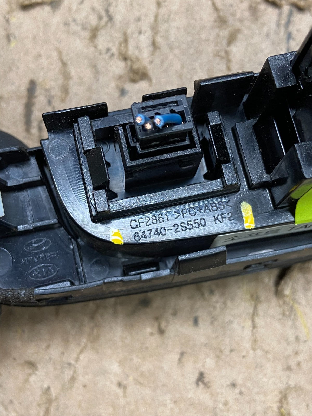 2010 to 2013 Hyundai Tucson Dash Dashboard Center Warning Hazard Switch T6285 DG5