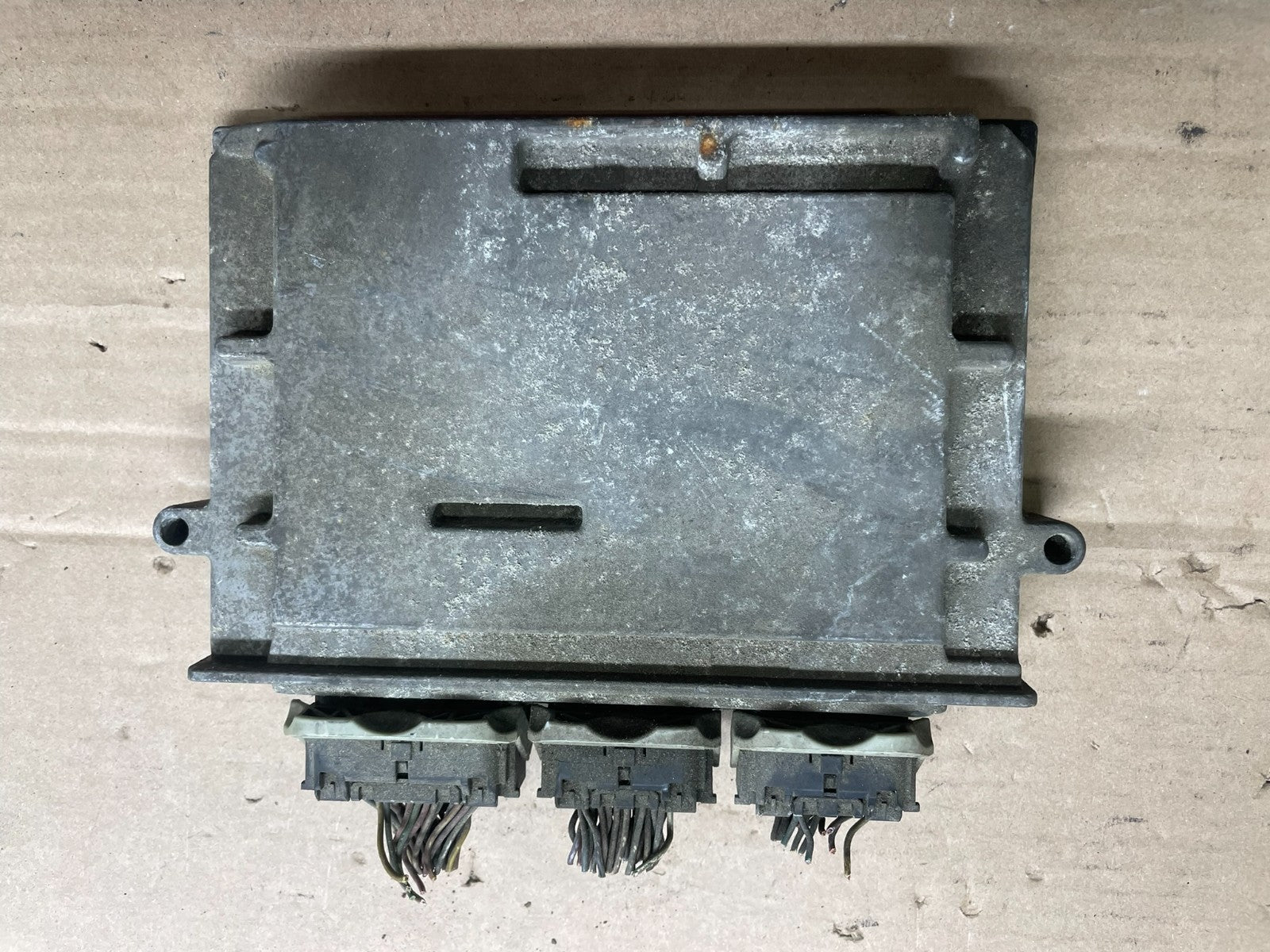 2010 2011 Ford Crown Victoria 4.6L Engine Control ECU Computer Module p7576 DG0