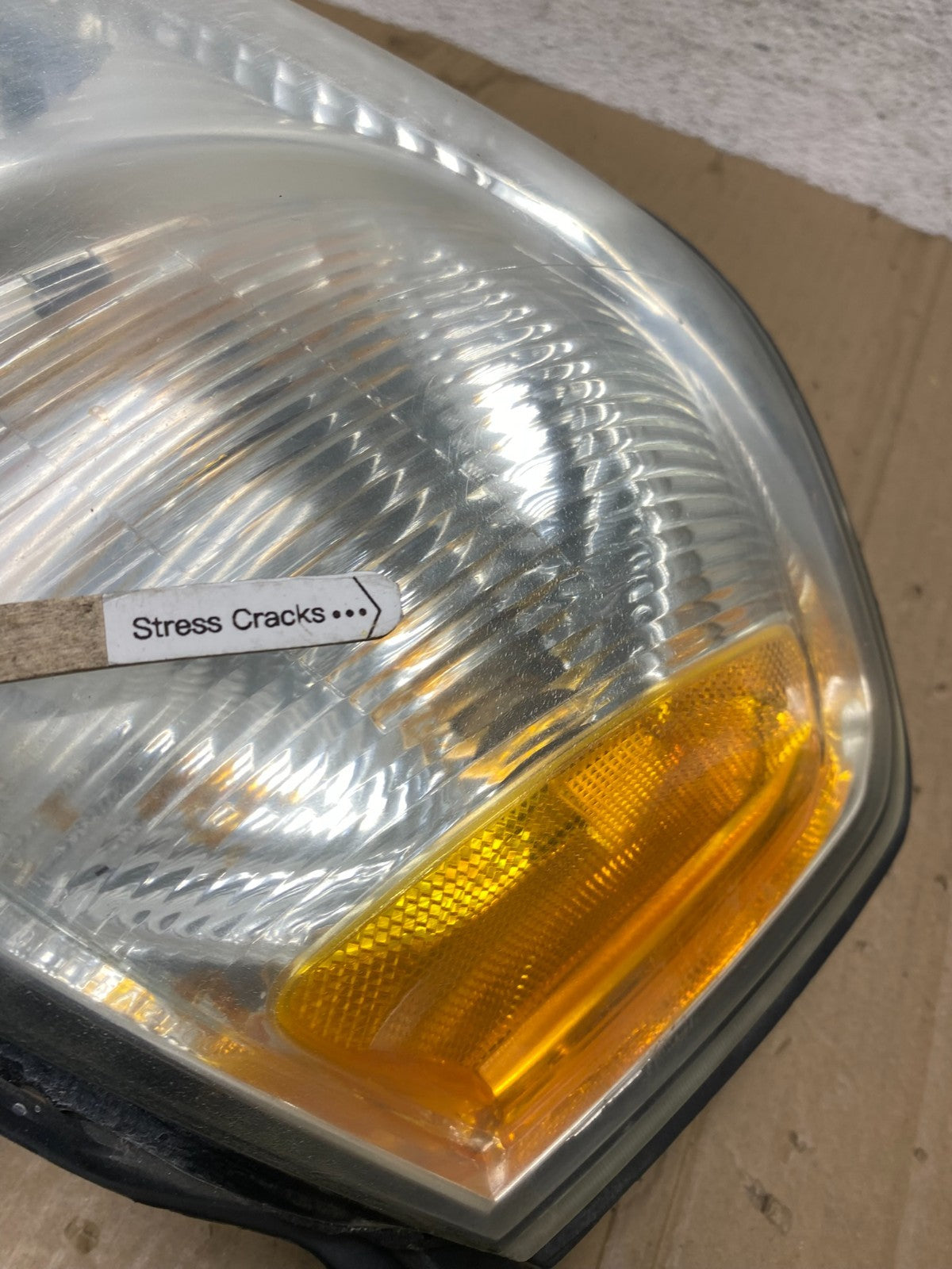 2001 to 2004 Mazda Tribute Left Driver Lh Side Halogen Headlight AE9027 DW4