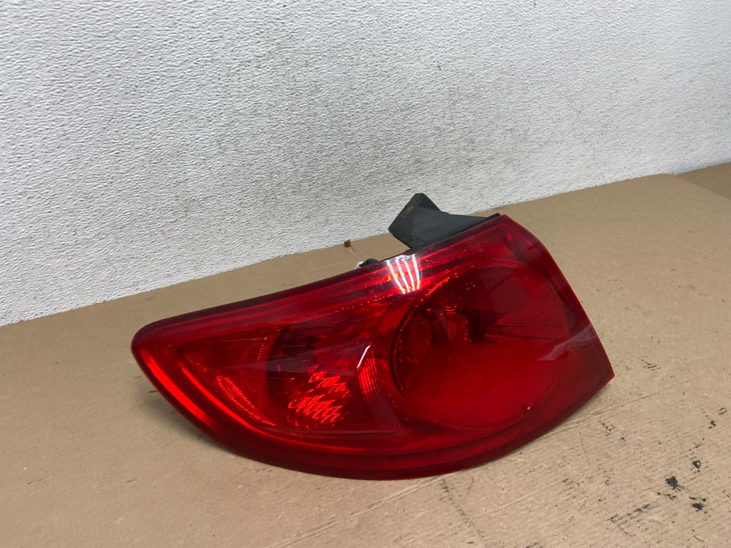 2007 - 2009 Hyundai Santa Fe Left Driver LH Side Tail Light AF4657 DW2