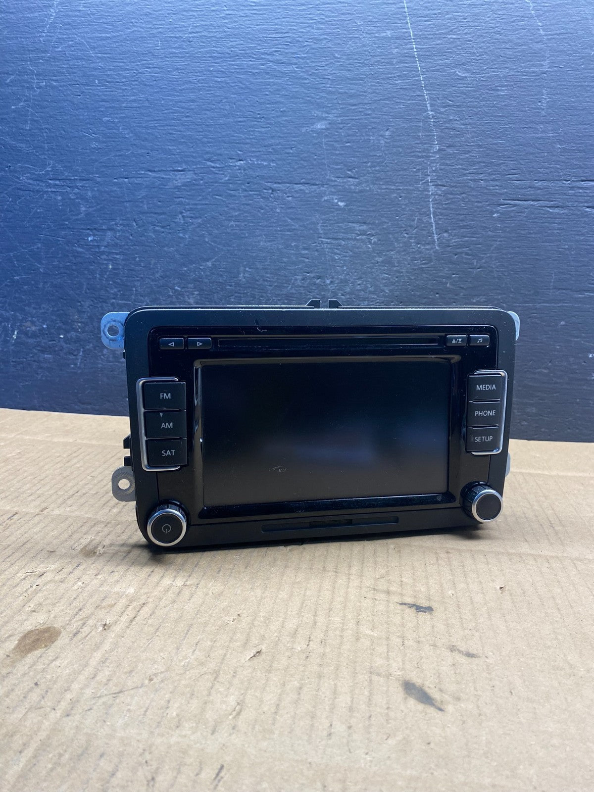 2012 to 2013 Volkswagen Passat Jetta Radio CD Player AM/FM Media AD5053 DG0