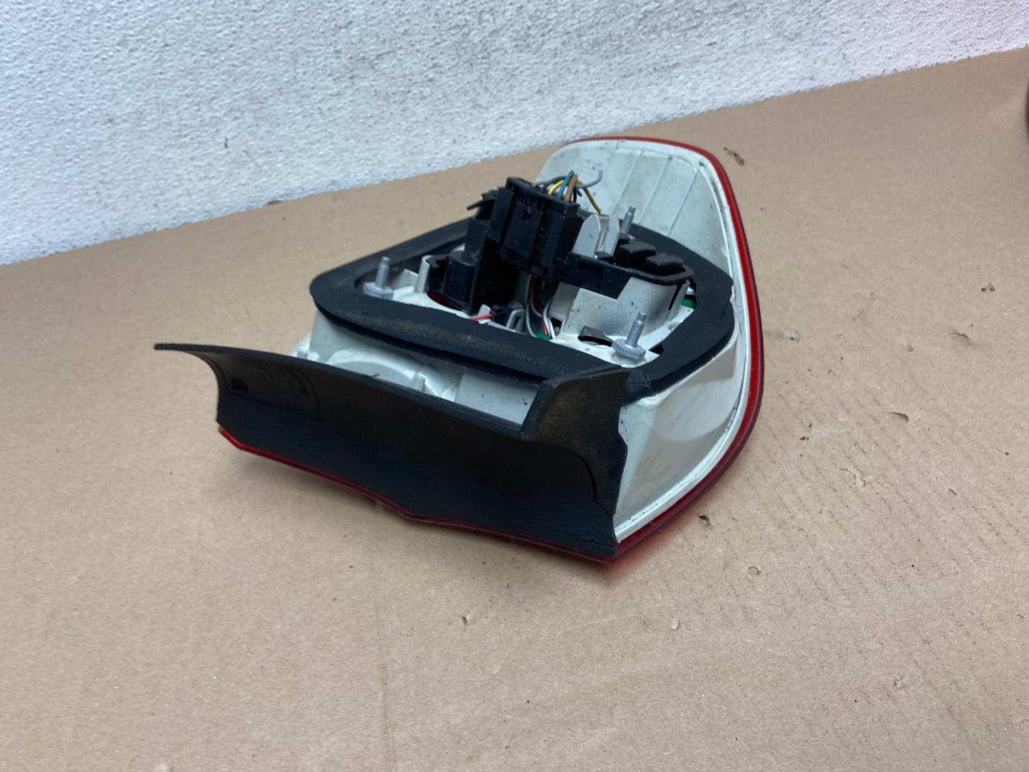 2009 2010 BMW 328i 3 Series Right Passenger RH Side Tail Light DEPO AG6638 LK4