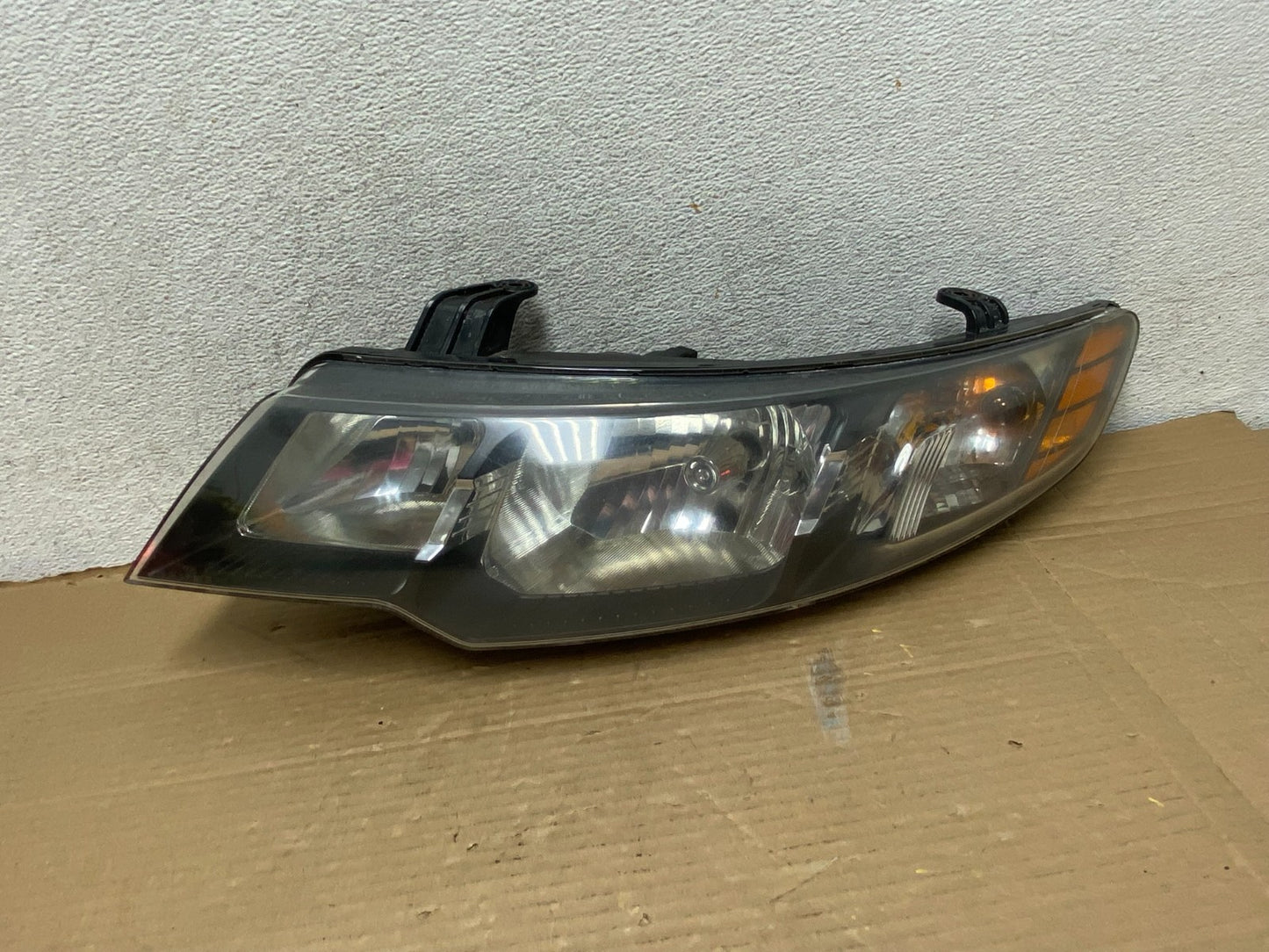 2010 2011 2012 Kia Forte Left Driver Side Headlight Halogen AG8956 DW0