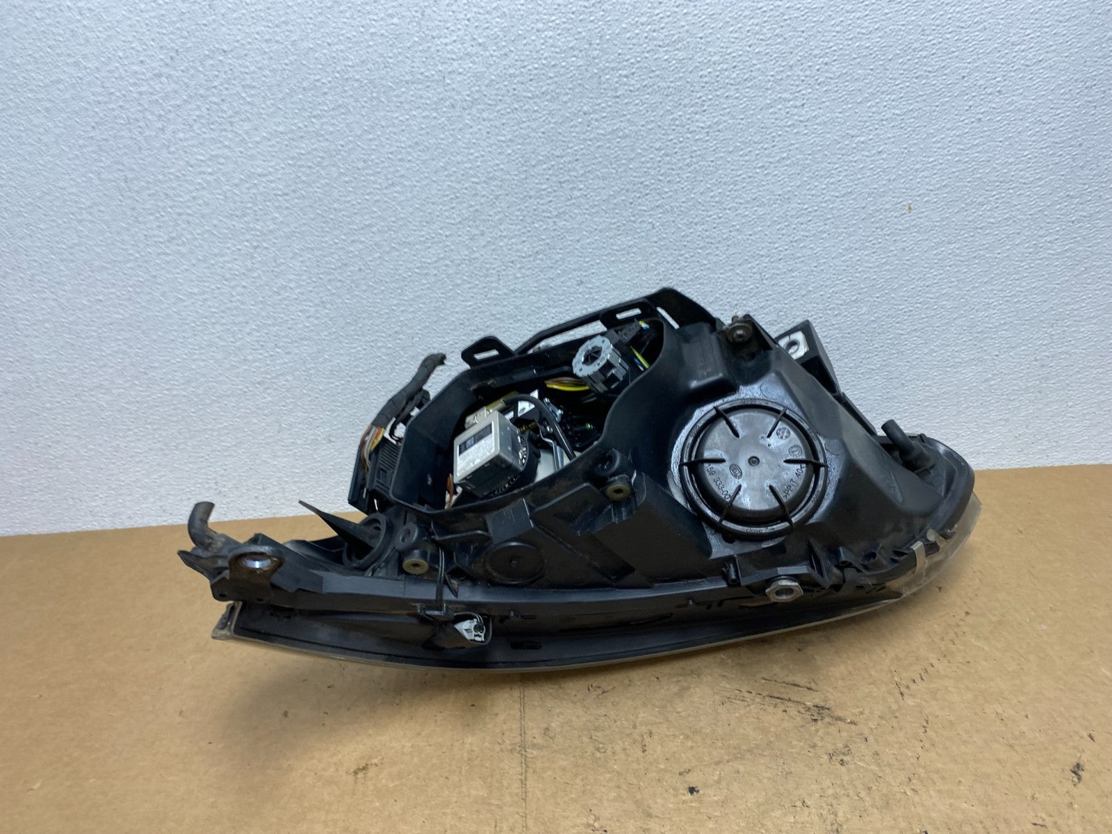 2004 to 2007 BMW 525i 5 Series Headlight Right Passenger Xenon AFS AC3537 DW6