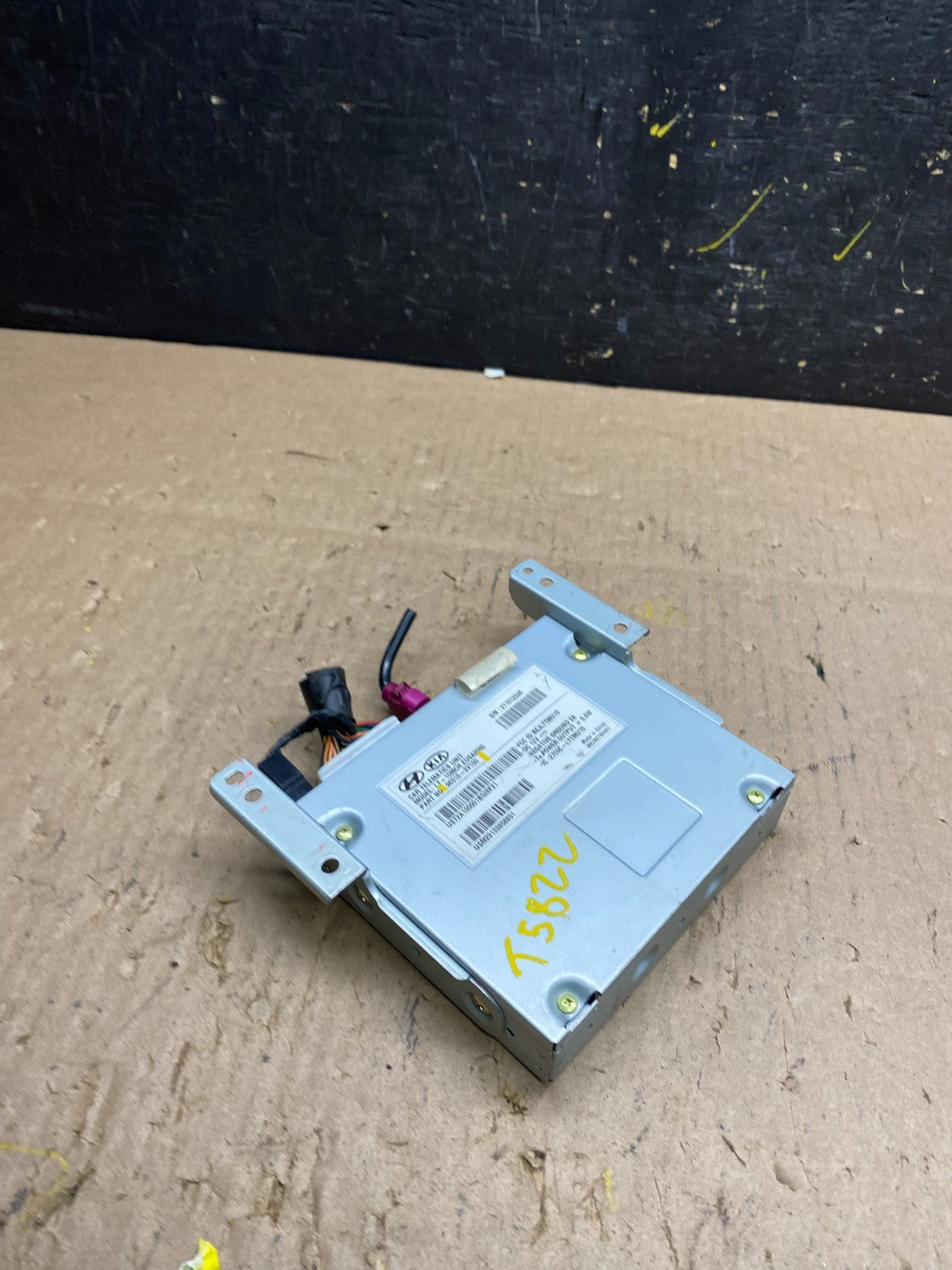 2012-2013 Hyundai Azera Communication Telematics Link Control Module T5822 DG3