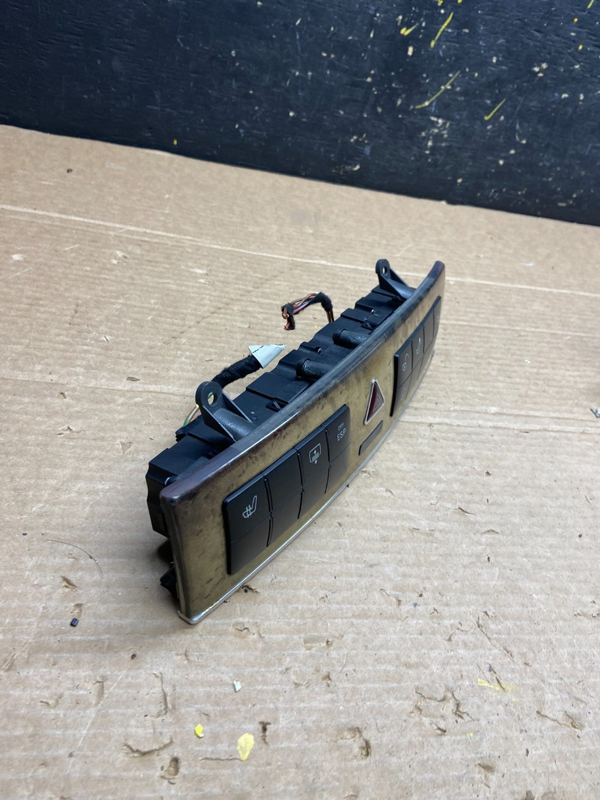 2005 - 2007 Mercedes C230 C240 Center Console Switch Control Unit W0316 DG1