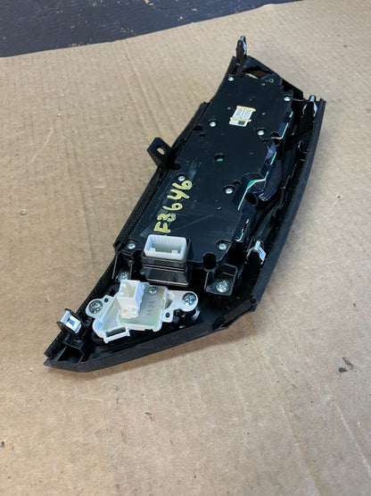 2013 to 2015 Nissan Pathfinder Information Display Control AF3646 DW4
