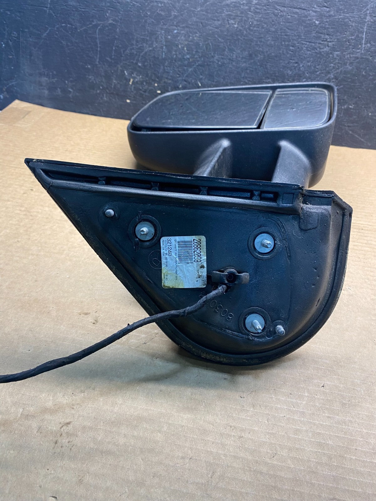 2007 - 2013 Chevrolet Silverado Sierra Right Passenger Door Mirror AF7781 DG3