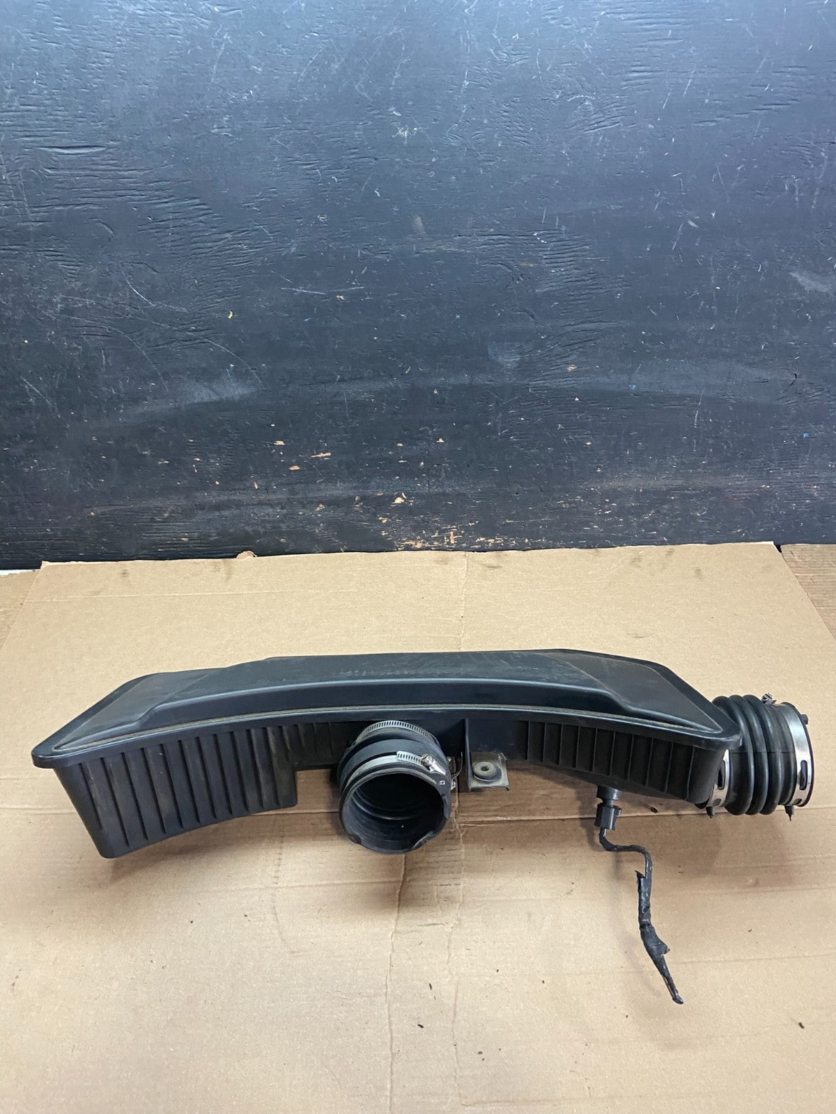 2005-2010 Jeep Grand Cherokee 5.7LHemi  Air Cleaner Resonator OEM Mopar r2073 DG1