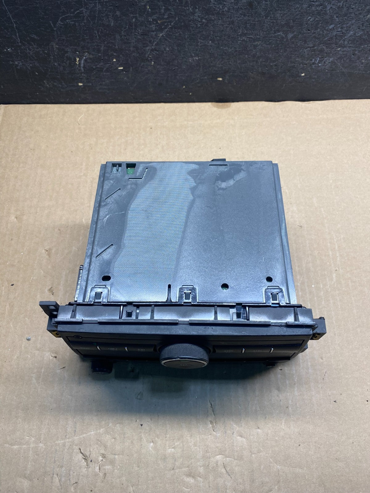 2015-2024 Chevrolet Express GMC Savana Radio AM FM mp3 Aux Input ae7898 DG4