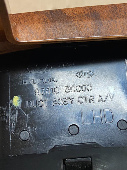 2002 - 2005 Hyundai Sonata Center Radio Climate Control Air Vent Bezel AI6274 DG5