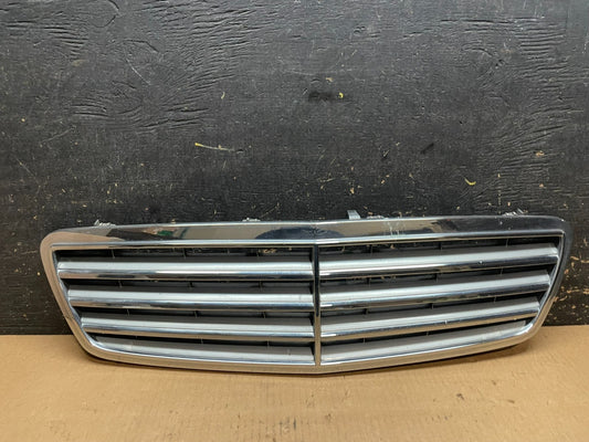 2001 to 2007 Mercedes C-Class Front Upper Grill Grille OEM AA2318 DG0