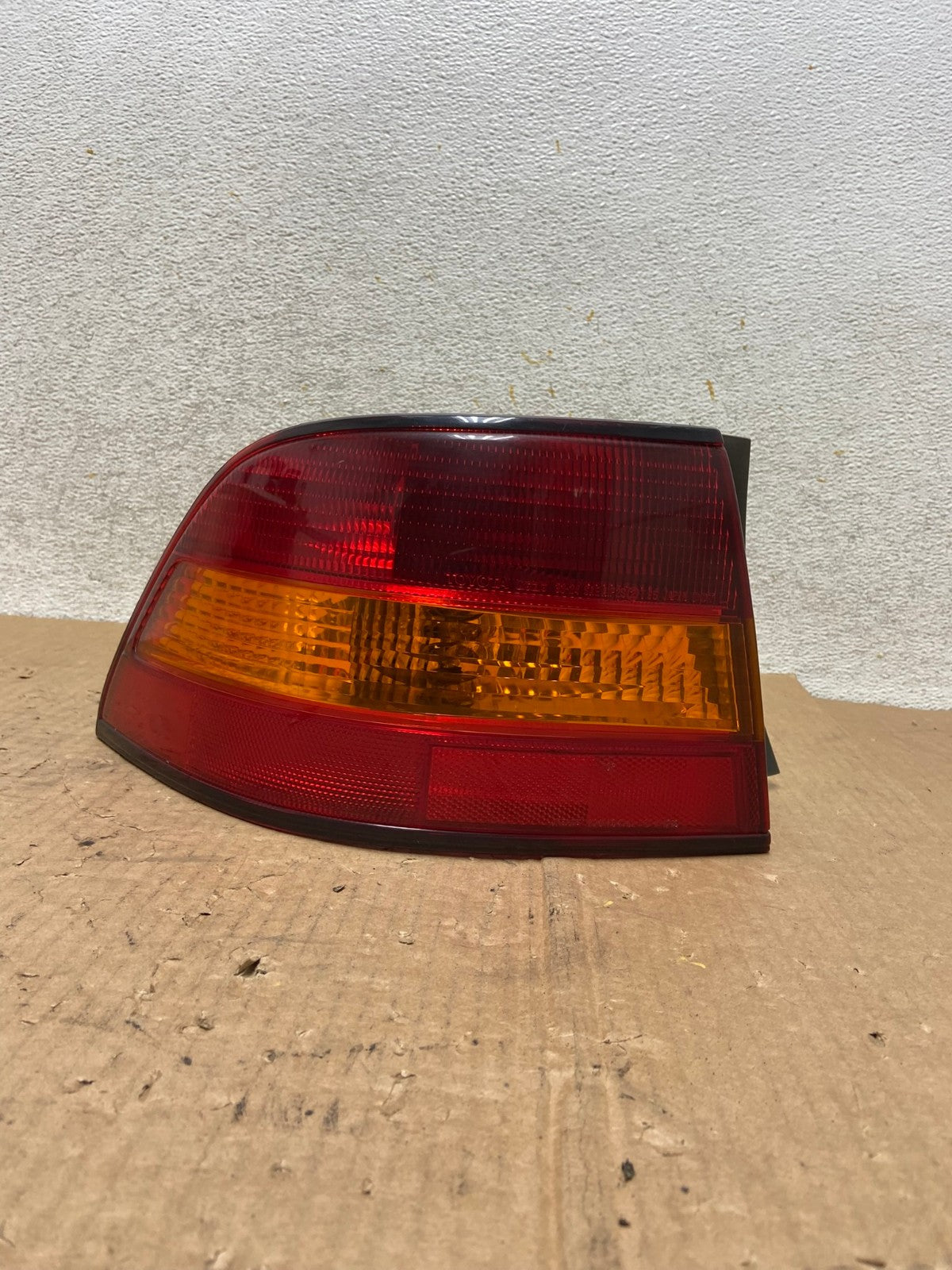1997 1998 1999 Lexus ES300 Left Driver Side Tail Light AI5474 LK0