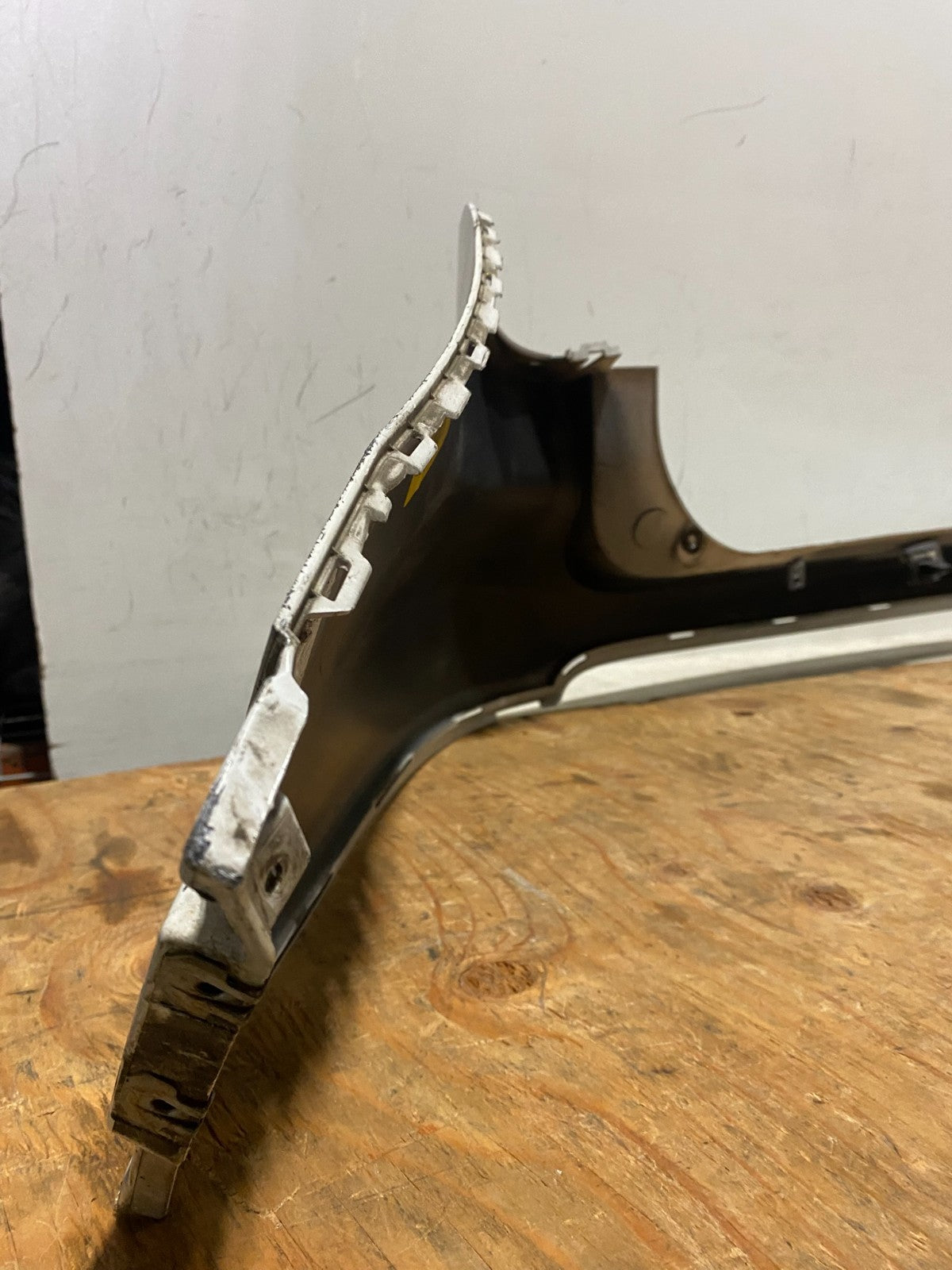 2011 to 2015 Ford Explorer Rear Upper Bumper Cover R17557
