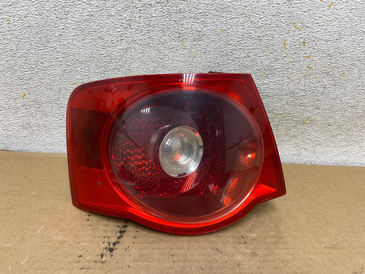 2005-2007 Volkswagen Jetta Sedan Left Driver Side Tail Light AH8048 LK0