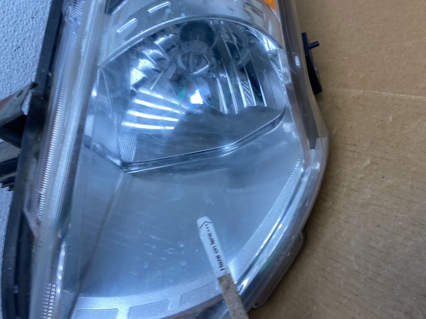 2015 to 2019 Nissan Versa Headlight Left Driver Lh Side AD8950 DW3
