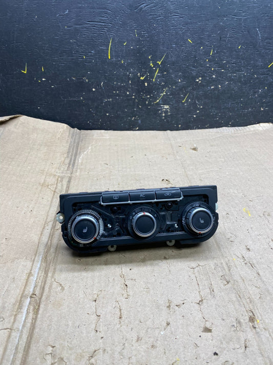 2009 - 2011 Volkswagen CC Center Climate Control Panel AC Heater x5911 DG0