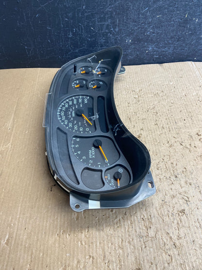 2003 to 2006 Chevrolet Silverado Speedometer Instrument Cluster AF15851