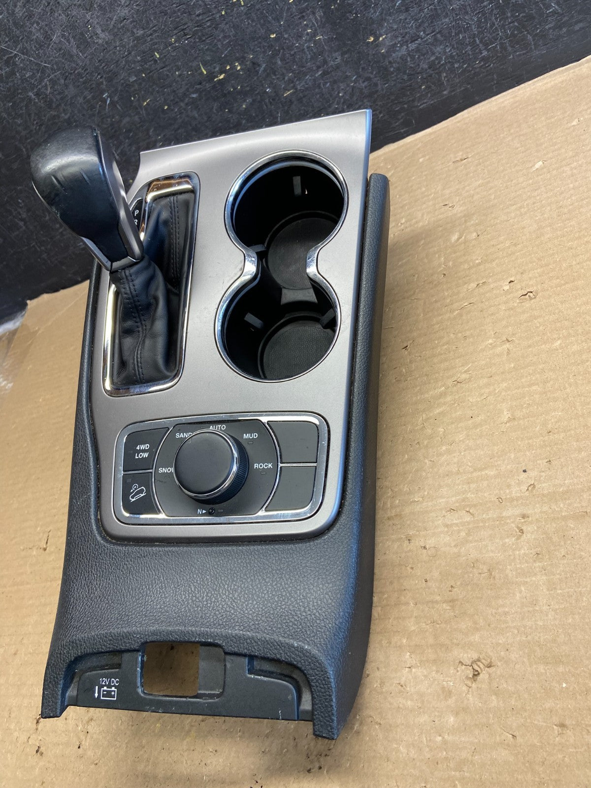 2018-2022 Jeep Grand Cherokee Center Console Shifter Cup Holder Bezel AH3833 DG4