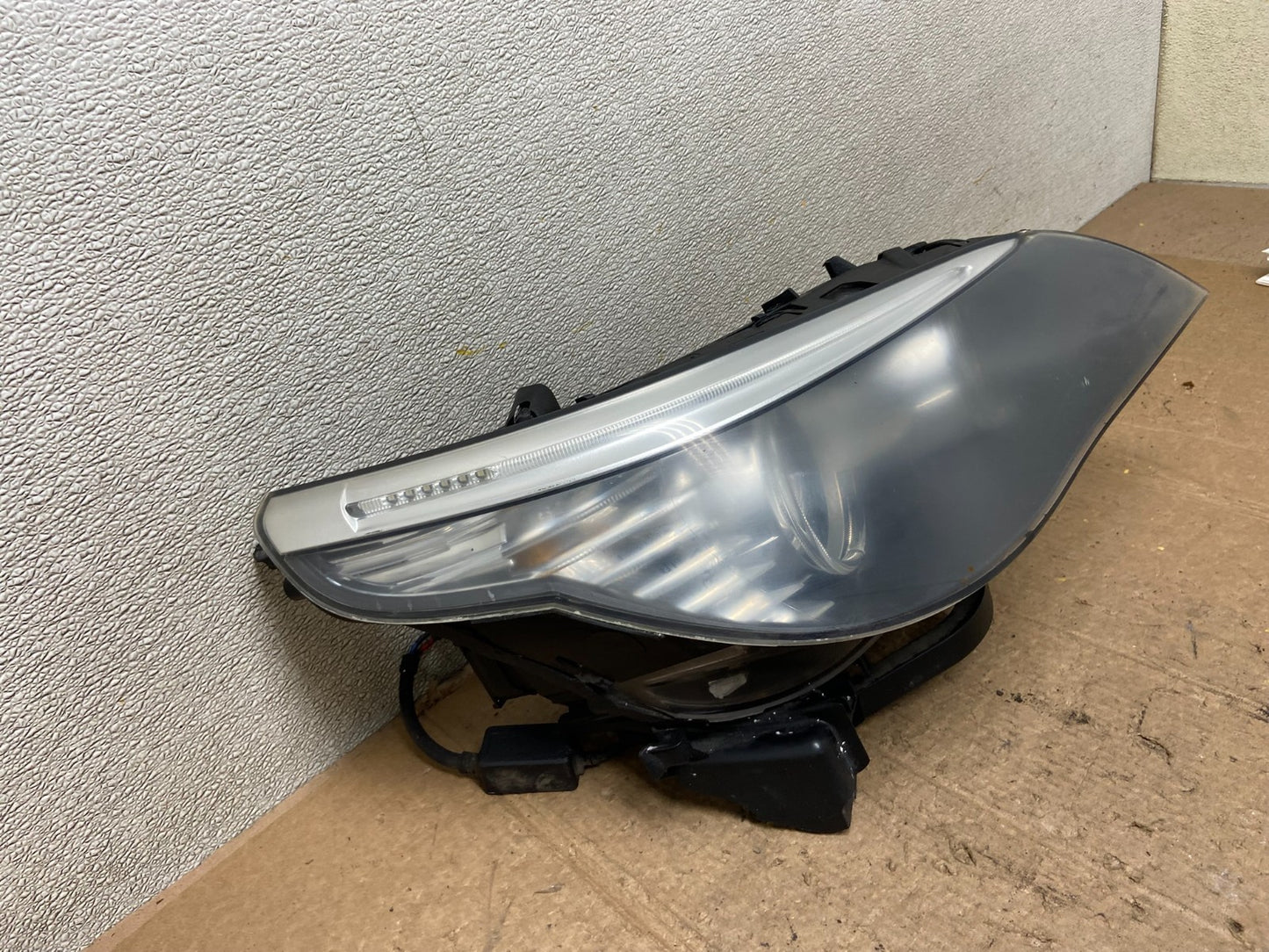 2008 to 2010 Bmw 5 Series 528i Halogen Right Headlight Oem AA4290 DW2