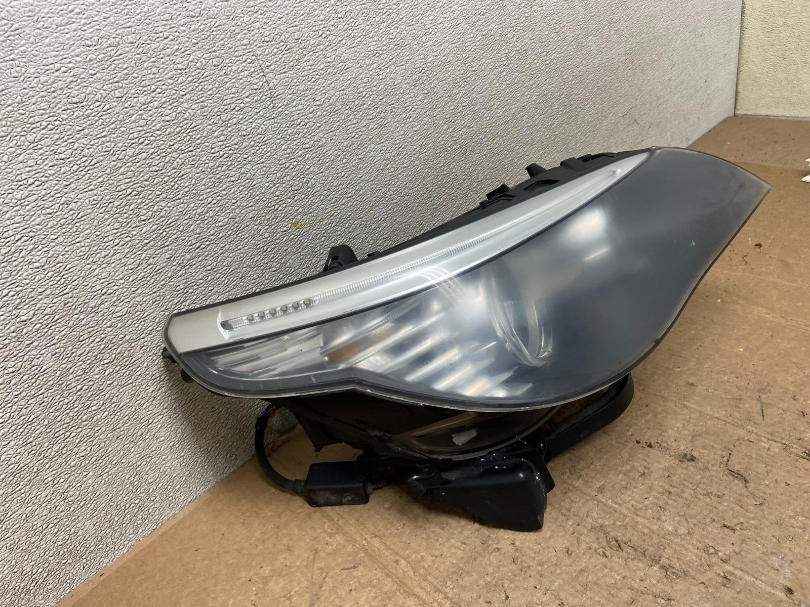 2008 to 2010 Bmw 5 Series 528i Halogen Right Headlight Oem AA4290 DW2