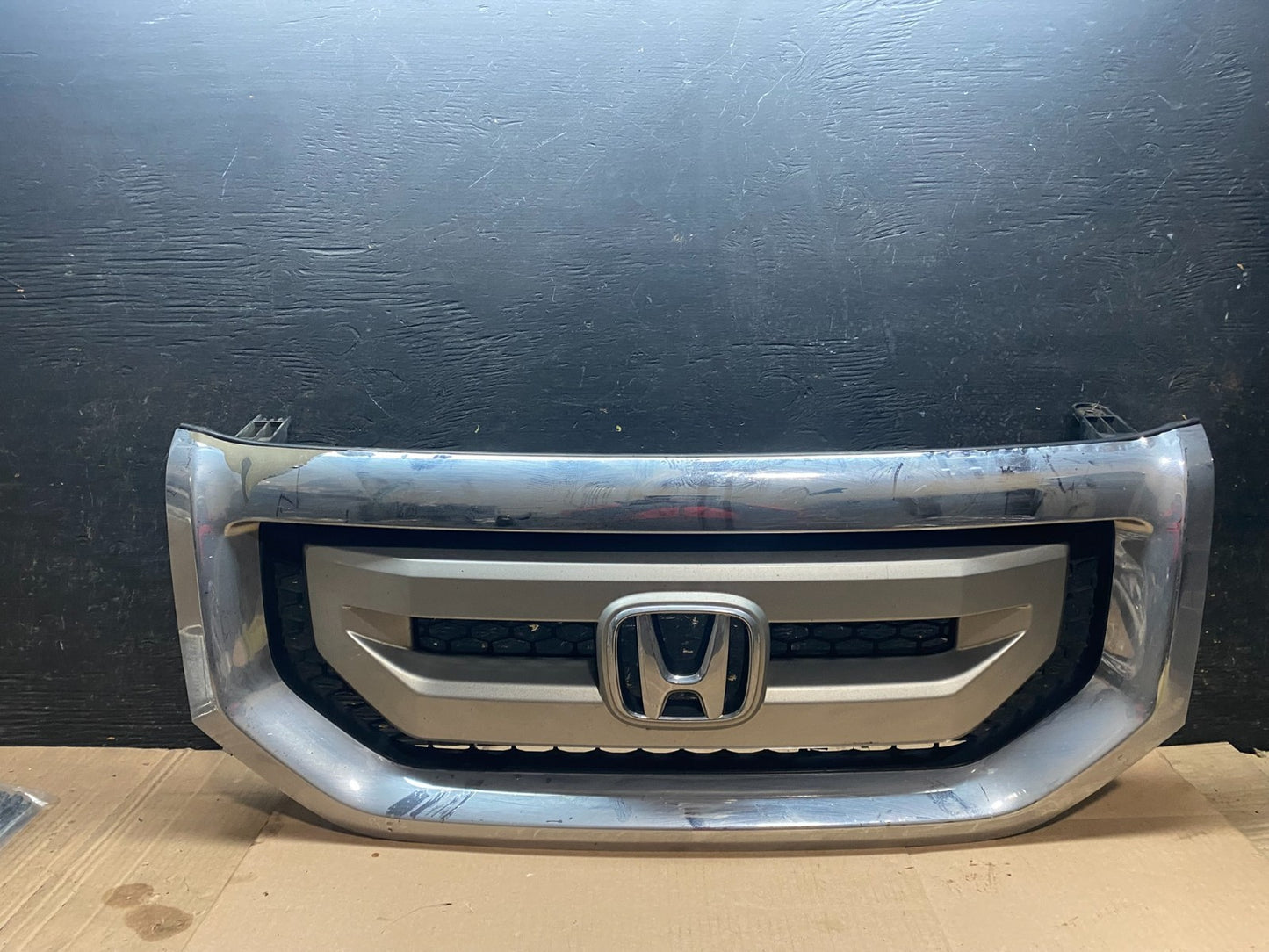 2009 to 2011 Honda Pilot Front Upper Grill Grille w2521 DG0