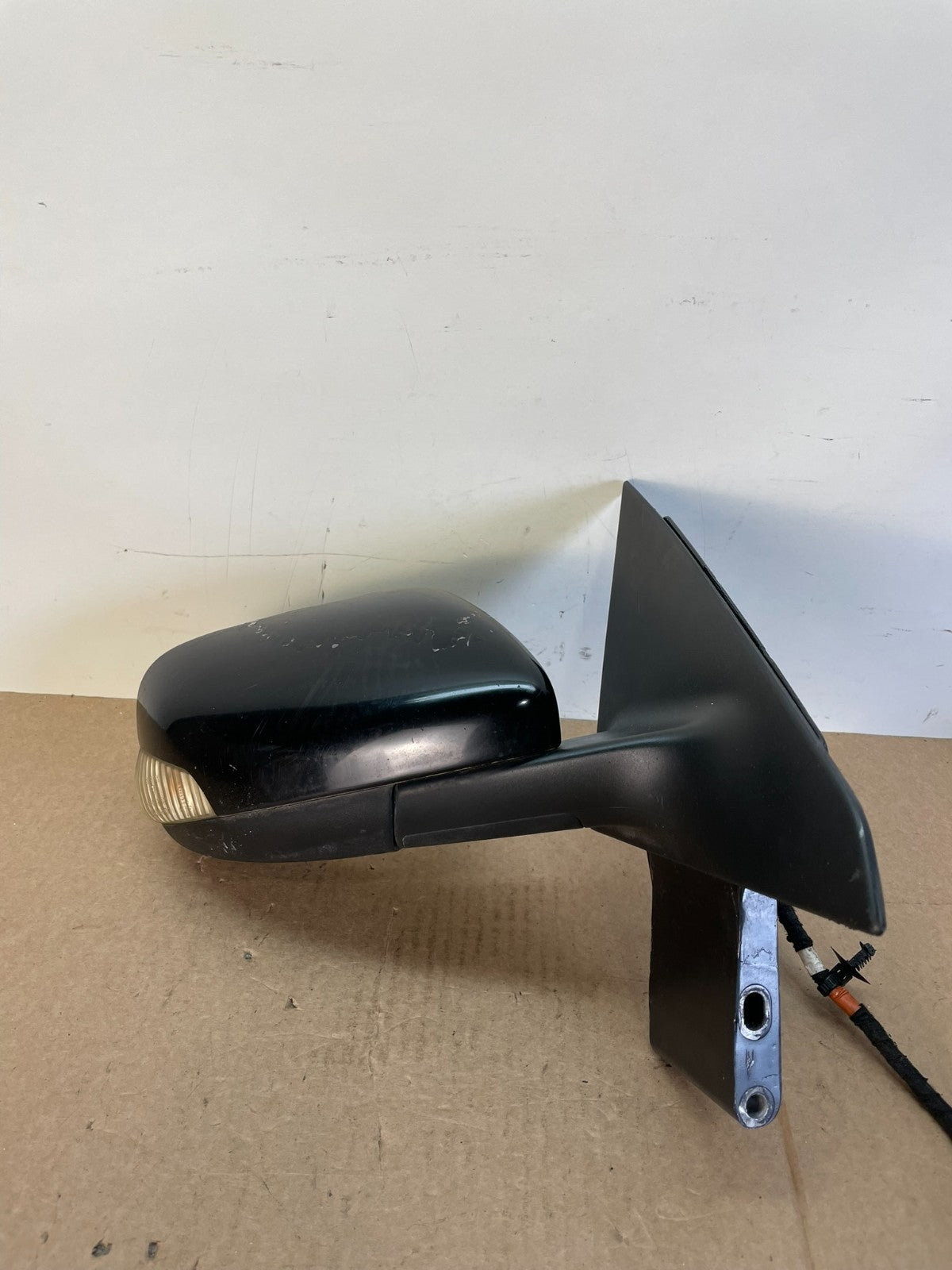2008 to 2013 Volvo C70 Right Passenger RH View Door Mirror AH6225 DW0