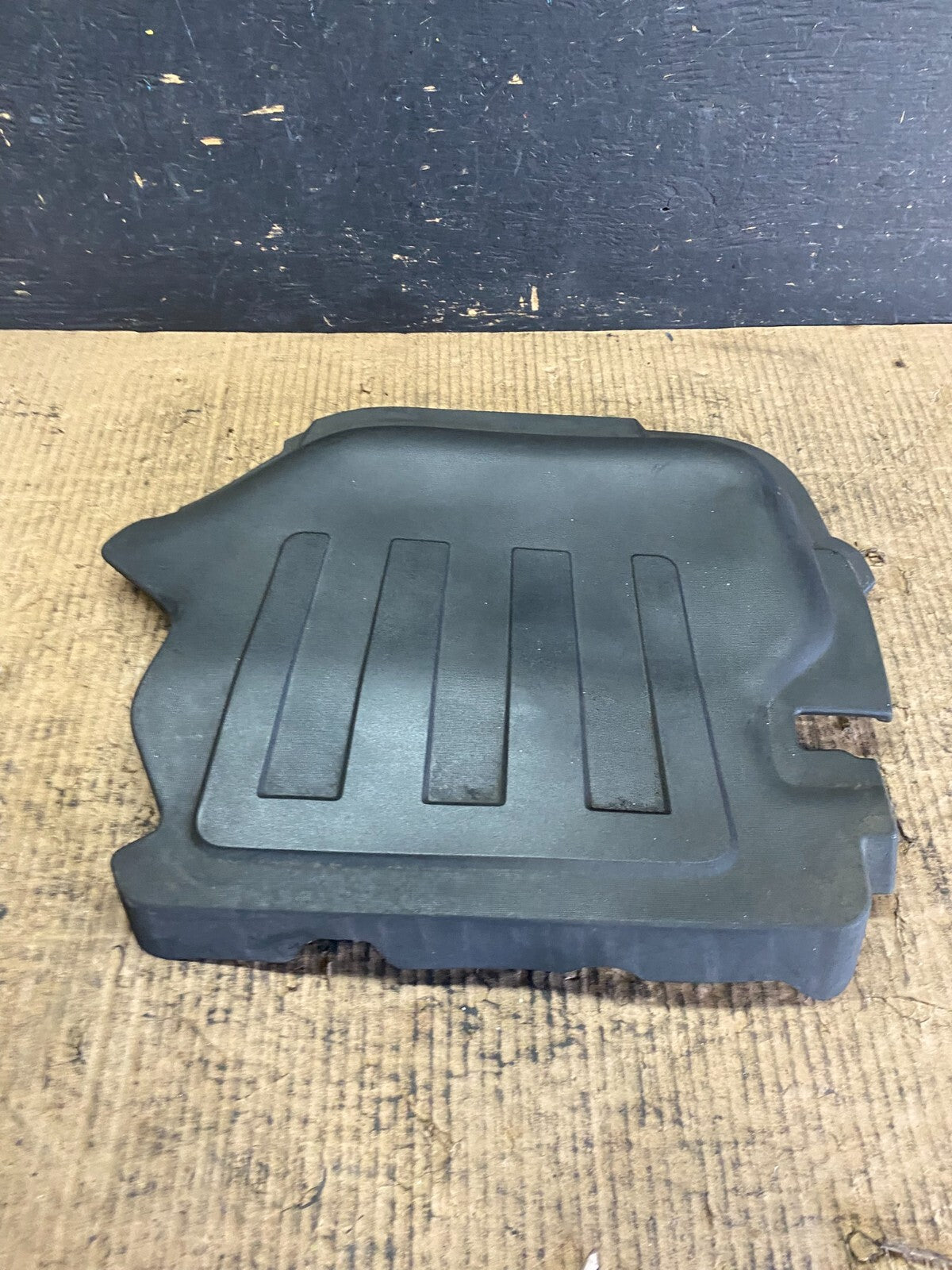 2008 to 2012 Chevrolet Malibu Engine Cover Plastic Motor Shield N1974 DG1