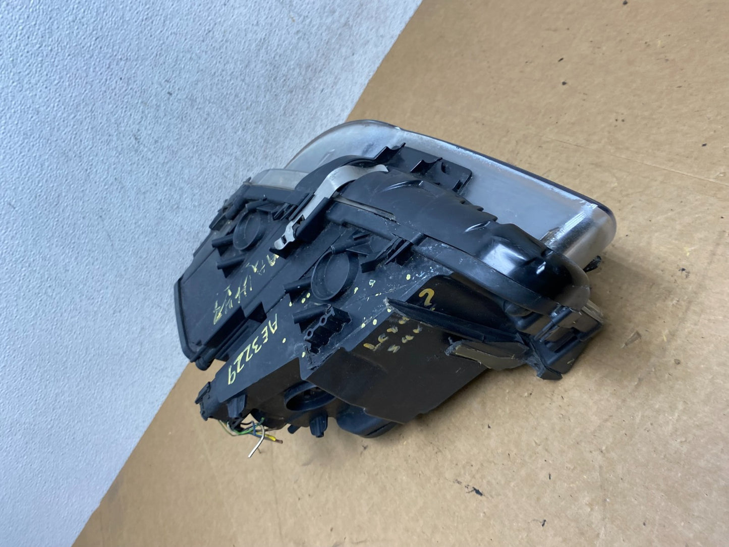 2011 2012 2013 BMW 5 F10 Right Passenger RH Halogen Headlight AE3229 DW14